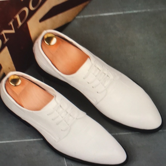 Korean version of the tip scalp shoes men